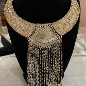 Elegant Gold Statement Necklace